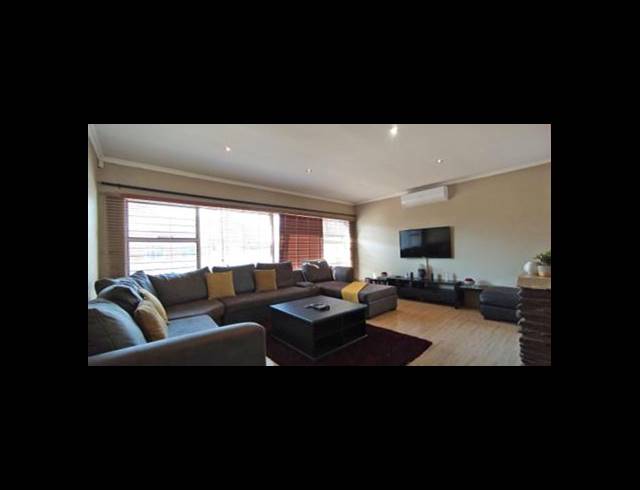 3 BEDROOM HOUSE FOR SALE IN WIERDA PARK